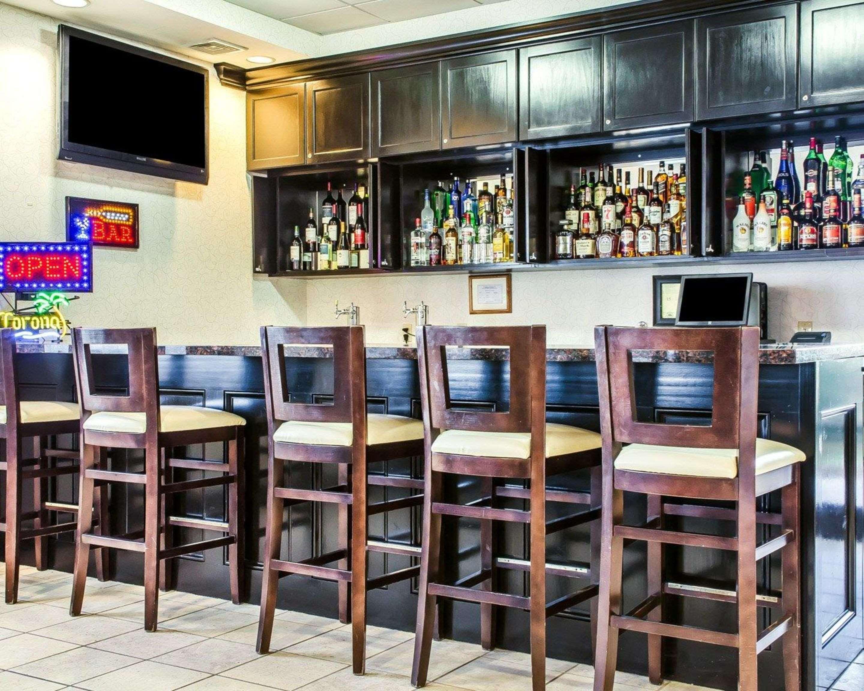 בלומסבורג Comfort Suites מראה חיצוני תמונה
