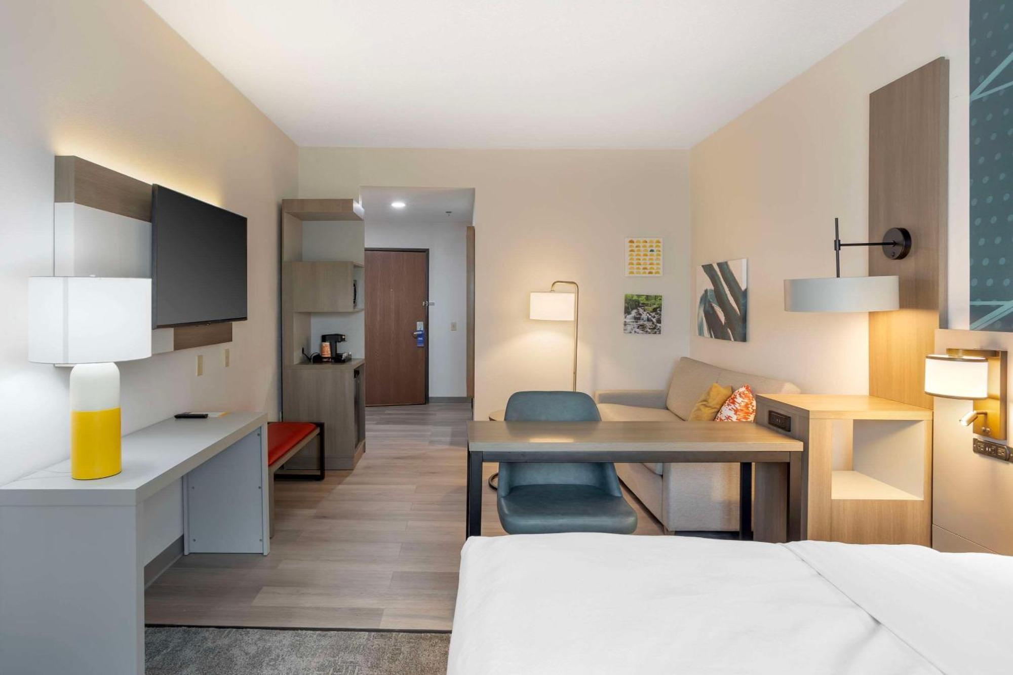 בלומסבורג Comfort Suites מראה חיצוני תמונה