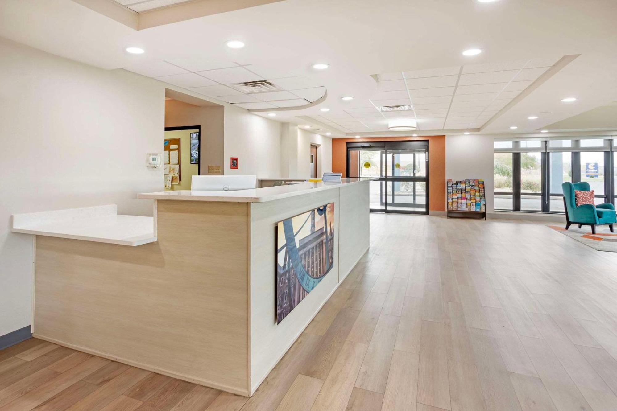 בלומסבורג Comfort Suites מראה חיצוני תמונה