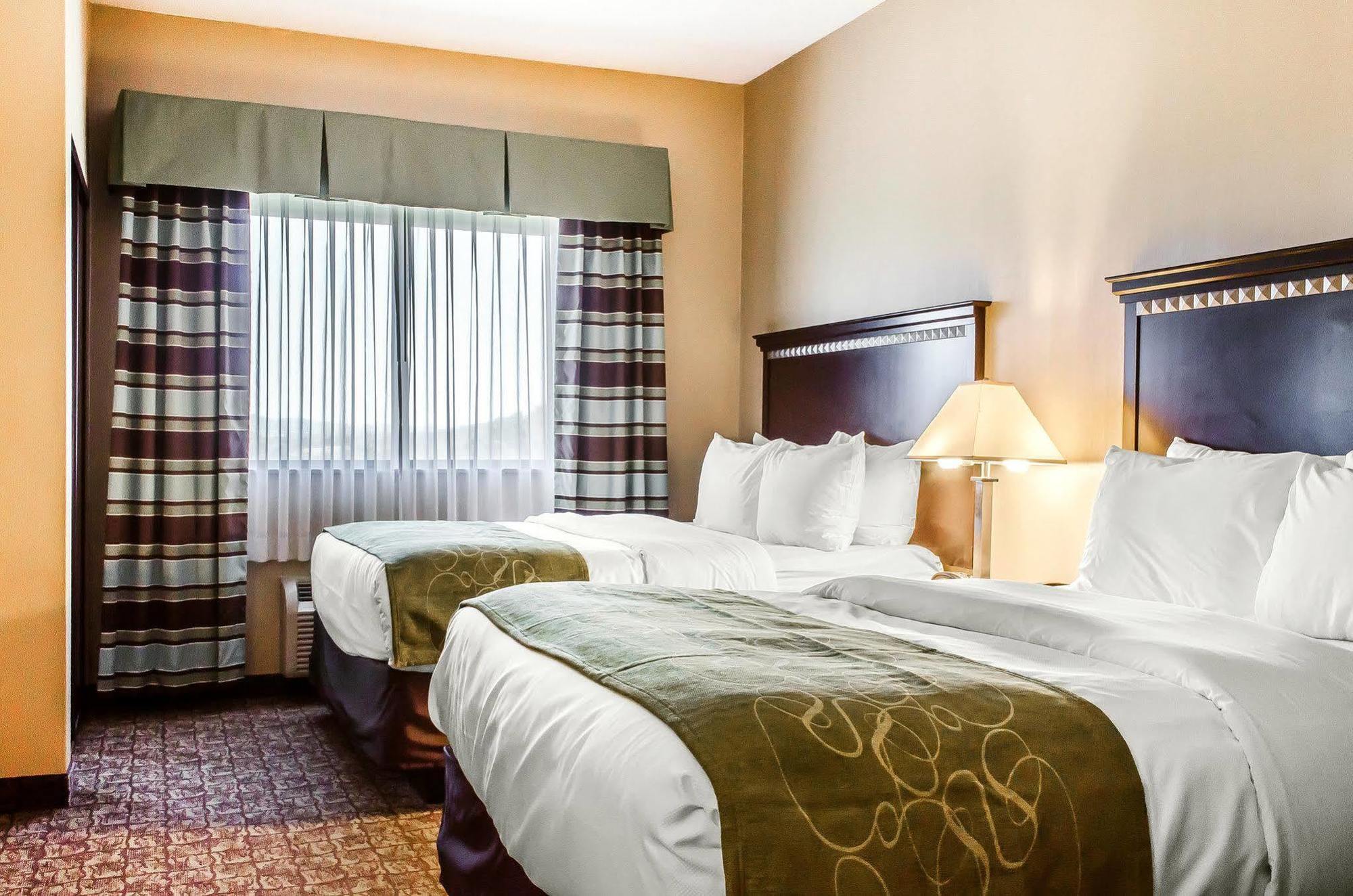 בלומסבורג Comfort Suites מראה חיצוני תמונה