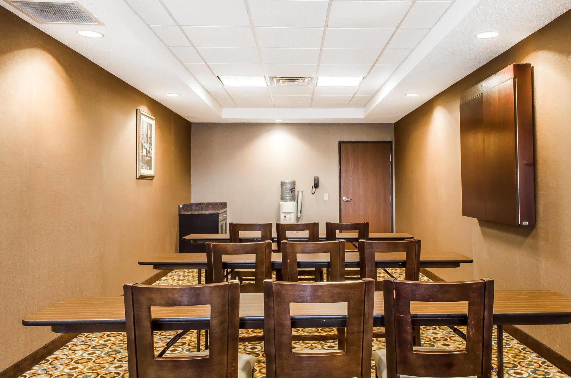 בלומסבורג Comfort Suites מראה חיצוני תמונה
